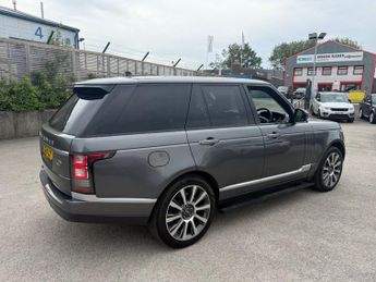 LAND ROVER RANGE ROVER 4.4 SD V8 Vogue SE SUV 5dr Diesel Auto 4WD Euro 5 (339 ps)-2 Own