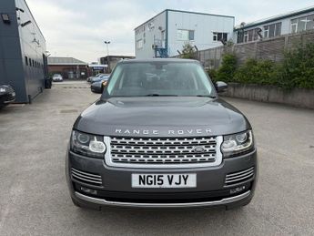 LAND ROVER RANGE ROVER 4.4 SD V8 Vogue SE SUV 5dr Diesel Auto 4WD Euro 5 (339 ps)-2 Own