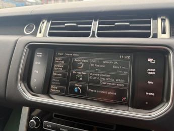 LAND ROVER RANGE ROVER 4.4 SD V8 Vogue SE SUV 5dr Diesel Auto 4WD Euro 5 (339 ps)-2 Own