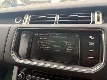 LAND ROVER RANGE ROVER 4.4 SD V8 Vogue SE SUV 5dr Diesel Auto 4WD Euro 5 (339 ps)-2 Own