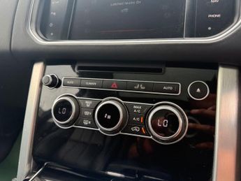 LAND ROVER RANGE ROVER 4.4 SD V8 Vogue SE SUV 5dr Diesel Auto 4WD Euro 5 (339 ps)-2 Own