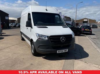 Mercedes Sprinter 315 Progressive L2H2 MWB Panel Van with A/Con, Cruise, Electric 