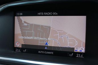 VOLVO V40 2.0 T2 GPF Inscription Hatchback 5dr Petrol Manual Euro 6 (s/s) 