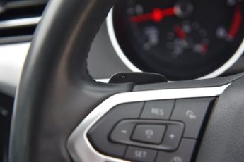 VOLKSWAGEN PASSAT 1.6 TDI SE Saloon 4dr Diesel DSG Euro 6 (s/s) (120 ps)