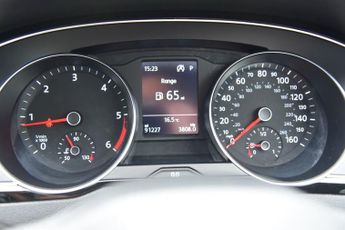 VOLKSWAGEN PASSAT 1.6 TDI SE Saloon 4dr Diesel DSG Euro 6 (s/s) (120 ps)
