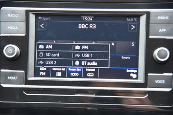 VOLKSWAGEN PASSAT 1.6 TDI SE Saloon 4dr Diesel DSG Euro 6 (s/s) (120 ps)