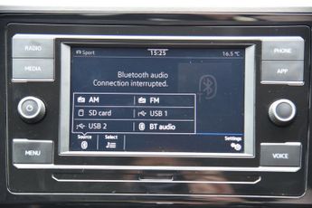 VOLKSWAGEN PASSAT 1.6 TDI SE Saloon 4dr Diesel DSG Euro 6 (s/s) (120 ps)