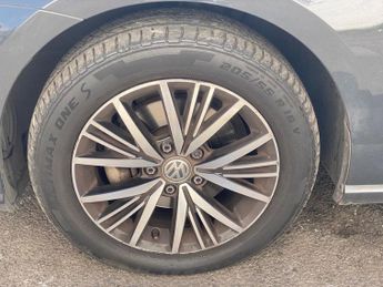 VOLKSWAGEN GOLF 1.6 TDI SE Nav Hatchback 5dr Diesel Manual Euro 6 (s/s) (115 ps)