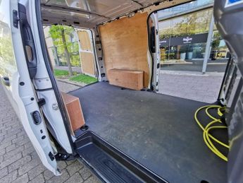 MERCEDES-BENZ EVITO 116 e 66kWh Progressive Panel Van 6dr Electric Auto FWD L2 (LWB)