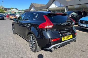VOLVO V40 2.0 T3 R-Design Edition Hatchback 5dr Petrol Manual Euro 6 (s/s)