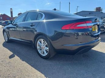 JAGUAR XF 2.2d Premium Luxury Saloon 4dr Diesel Auto Euro 5 (s/s) (163 ps)