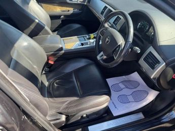 JAGUAR XF 2.2d Premium Luxury Saloon 4dr Diesel Auto Euro 5 (s/s) (163 ps)