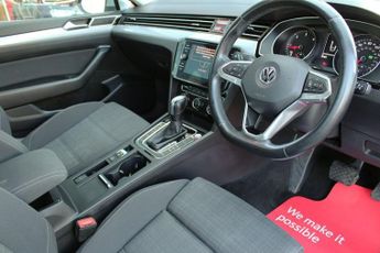 VOLKSWAGEN PASSAT 1.6 TDI SE Nav Saloon 4dr Diesel DSG Euro 6 (s/s) (120 ps)