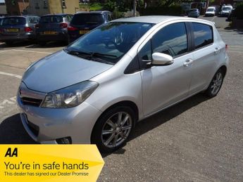 Toyota Yaris 1.33 Dual VVT-i SR Hatchback 5dr Petrol Multidrive S Euro 5 (101