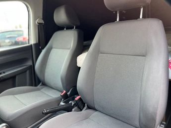 VOLKSWAGEN CADDY 1.6 TDI BlueMotion Tech C20 Highline Panel Van 4dr Diesel DSG L1