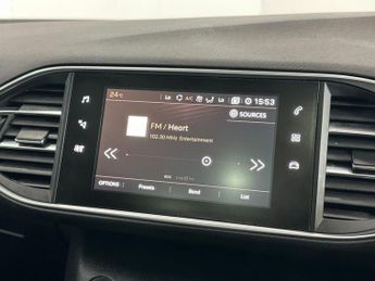 PEUGEOT 308 1.2 PureTech Tech Edition Hatchback 5dr Petrol Manual Euro 6 (s/