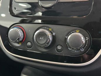 RENAULT CAPTUR 0.9 TCe ENERGY Play SUV 5dr Petrol Manual Euro 6 (s/s) (90 ps)