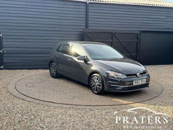 Volkswagen Golf TDi 1.6 TDI BlueMotion Tech SE Nav Hatchback 5dr Diesel Manual Euro 