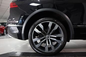 VOLKSWAGEN TIGUAN ALLSPACE 2.0 TDI R-Line SUV 5dr Diesel DSG Euro 6 (s/s) (150 ps)