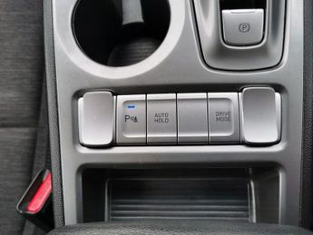 HYUNDAI KONA 64kWh Premium SUV 5dr Electric Auto (7kW Charger) (204 ps)