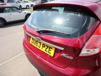 FORD FIESTA 1.6 Zetec Hatchback 5dr Petrol Powershift Euro 5 (105 ps)