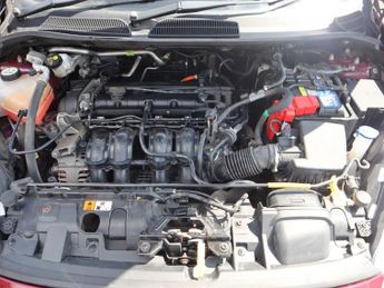 FORD FIESTA 1.6 Zetec Hatchback 5dr Petrol Powershift Euro 5 (105 ps)