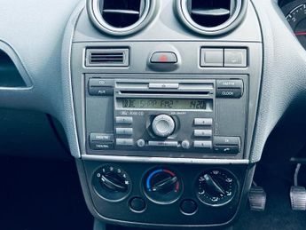 FORD FIESTA 1.25 Style Hatchback 5dr Petrol Manual (142 g/km, 74 bhp)
