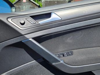 VOLKSWAGEN GOLF 1.4 TSI BlueMotion Tech SE Hatchback 5dr Petrol DSG Euro 5 (s/s)