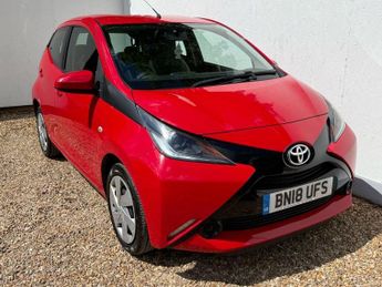 Toyota AYGO 1.0 VVT-i x-play Hatchback 5dr Petrol Manual Euro 6 (68 ps)