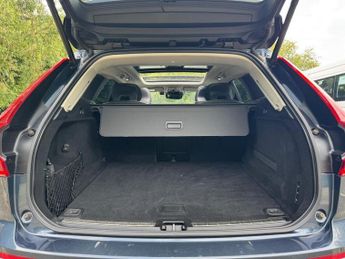 VOLVO XC60 2.0 D5 PowerPulse Inscription Pro SUV 5dr Diesel Auto AWD Euro 6