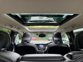 VOLVO XC60 2.0 D5 PowerPulse Inscription Pro SUV 5dr Diesel Auto AWD Euro 6