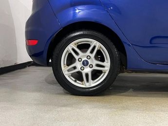 FORD FIESTA 1.25 Zetec Hatchback 5dr Petrol Manual Euro 5 (82 ps)