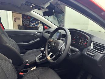 RENAULT CLIO 1.0 TCe Iconic Edition Hatchback 5dr Petrol Manual Euro 6 (s/s) 