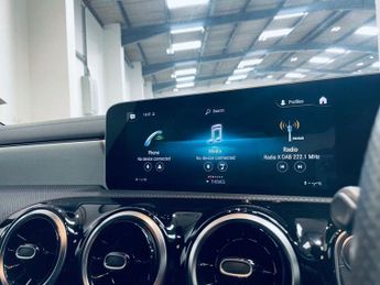 MERCEDES-BENZ CLA 1.3 CLA180 AMG Line Coupe 4dr Petrol 7G-DCT Euro 6 (s/s) (136 ps