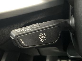 AUDI Q2 1.5 TFSI CoD 35 S line SUV 5dr Petrol Manual Euro 6 (s/s) (150 p