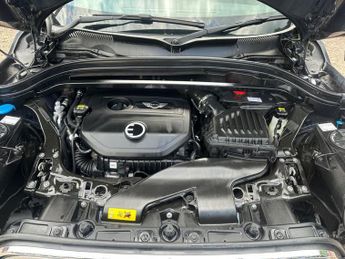 MINI COUNTRYMAN 1.5 7.6kWh Cooper SE SUV 5dr Petrol Plug-in Hybrid Auto ALL4 Eur