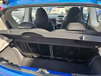 PEUGEOT 107 1.0 12V Verve Hatchback 3dr Petrol Manual Euro 4 (68 ps)