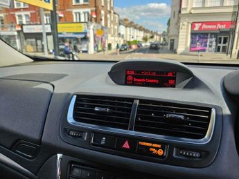 VAUXHALL MOKKA AUTOMATIC 1.4i Turbo SE SUV 5dr Petrol Auto 2WD Euro 6 (140 ps)