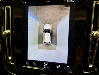 VOLVO XC40 2.0 D4 Inscription SUV 5dr Diesel Auto AWD Euro 6 (s/s) (190 ps)