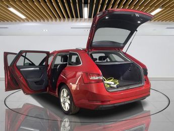 SKODA SUPERB 1.4 TSI iV 13kWh SE Technology Estate 5dr Petrol Plug-in Hybrid 