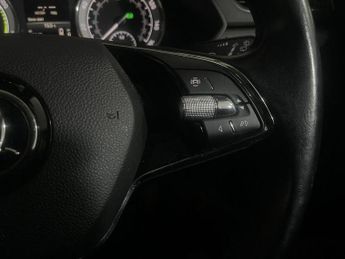 SKODA SUPERB 1.4 TSI iV 13kWh SE Technology Estate 5dr Petrol Plug-in Hybrid 