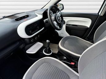 RENAULT TWINGO 1.0 SCe Play Hatchback 5dr Petrol Manual Euro 6 (70 ps)