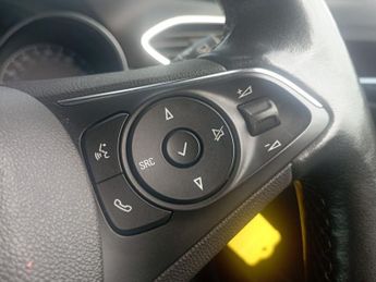 VAUXHALL CROSSLAND 1.2 Turbo Elite Nav SUV 5dr Petrol Auto Euro 6 (s/s) (130 ps)