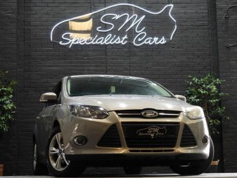 Ford Focus 1.6 Zetec Hatchback 5dr Petrol Manual Euro 5 (125 ps)