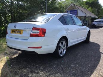 SKODA OCTAVIA 1.6 TDI SE Sport Hatchback 5dr Diesel Manual Euro 6 (s/s) (110 p