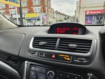VAUXHALL MOKKA AUTOMATIC 1.4i Turbo Exclusiv SUV 5dr Petrol Auto 2WD Euro 6 (14