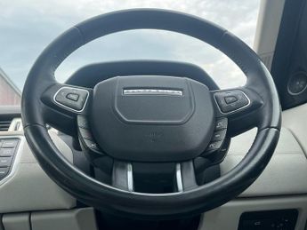 LAND ROVER RANGE ROVER EVOQUE 2.2 SD4 Pure SUV 5dr Diesel Manual 4WD Euro 5 (s/s) (190 ps)