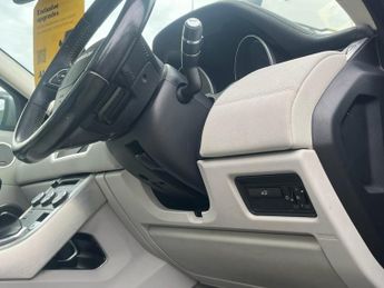 LAND ROVER RANGE ROVER EVOQUE 2.2 SD4 Pure SUV 5dr Diesel Manual 4WD Euro 5 (s/s) (190 ps)