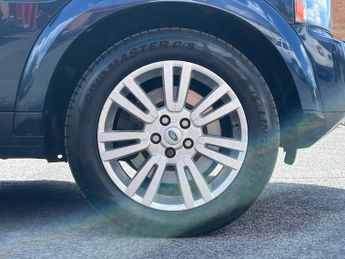 LAND ROVER DISCOVERY 4 3.0 TD V6 HSE SUV 5dr Diesel Auto 4WD Euro 4 (245 ps)