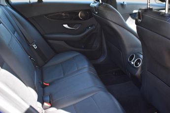 MERCEDES-BENZ C-CLASS 2.0 C220d SE Saloon 4dr Diesel G-Tronic+ Euro 6 (s/s) (194 ps)